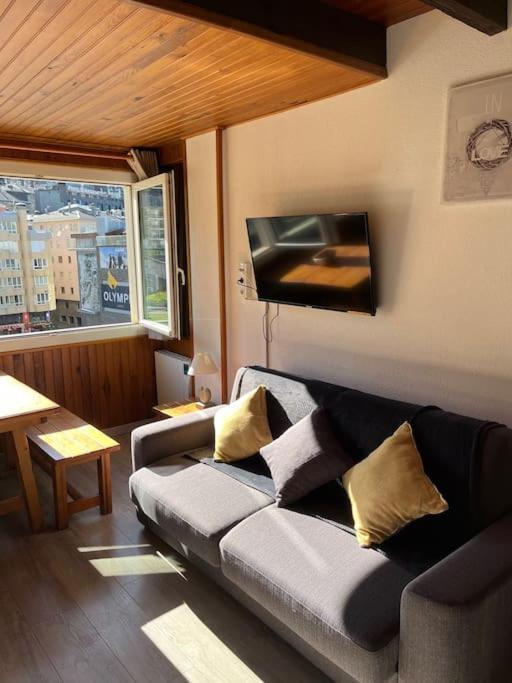 Duplex Ideal Familias, Vista A Pistas